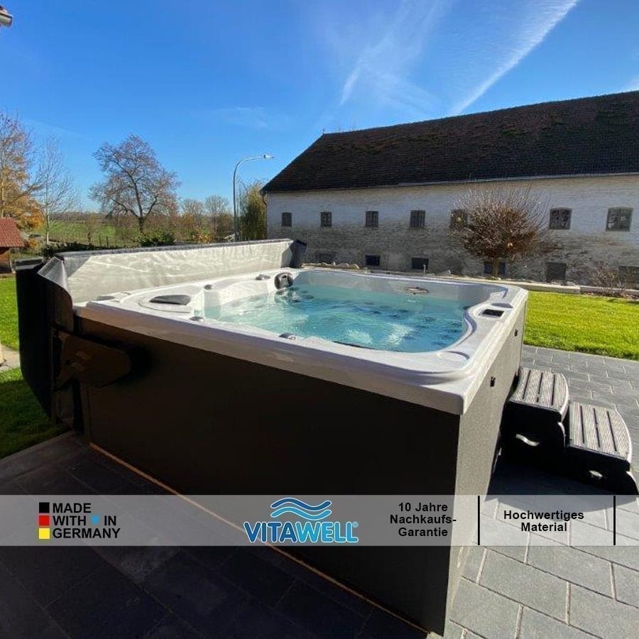 Outdoor Whirlpool Mauritius im Garten