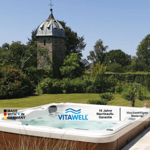 Outdoor Whirlpool Sant Bart im Garten