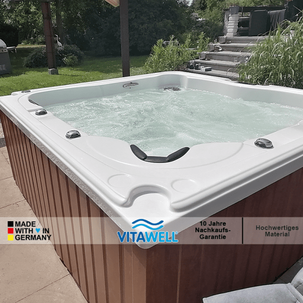 Outdoor Whirlpool Mauritius im Garten