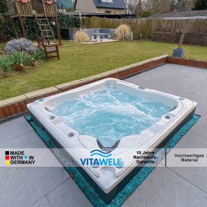 Outdoor Whirlpool Mauritius im Garten versenkt