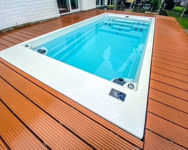 schwimm spa Paris in Pearl weiß Made in Germany von Vitawell5
